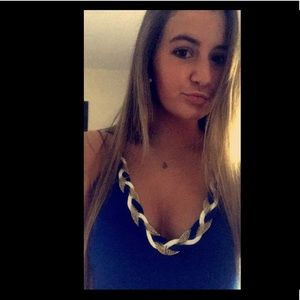 Meet your Posher, Alyssa